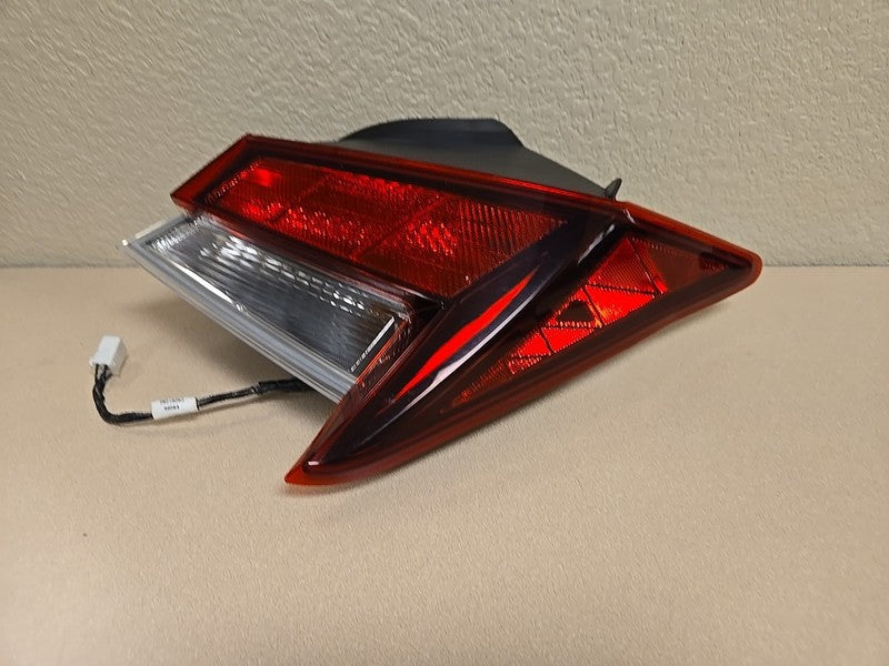 2021-2023 Hyundai Elantra Tail Light RH Passenger OEM 92401AA020