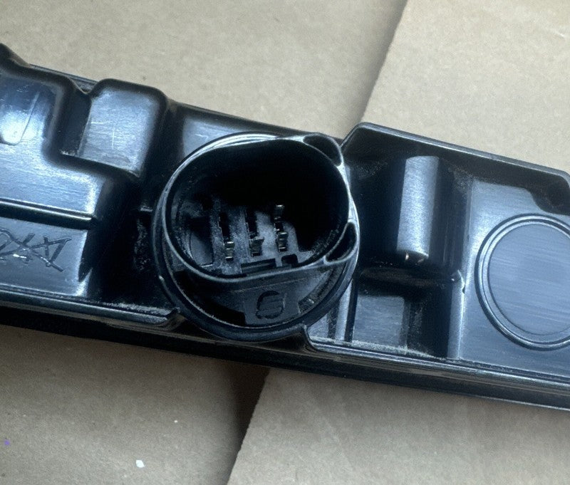 2024 VW Atlas/Crossport LEFT Light Bar OEM 3CN.941.653.B