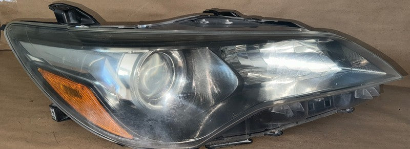 2015-2017 Toyota Camry Right Headlight Halogen OEM