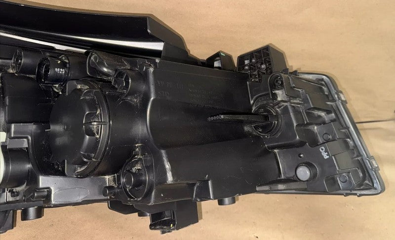 2015-2018 Kia Sedona Front Left Headlight OEM 92101-A9040 Driver Side