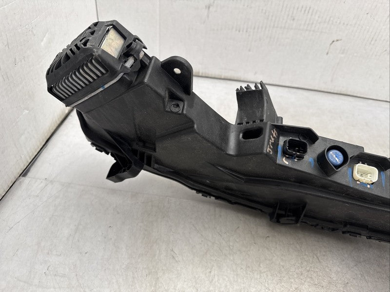 2022-2024 BMW X7 Left Driver Daytime Running Light LED OEM 9880589