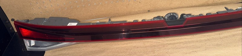 2021-2024 Hyundai Elantra SE Center Tail Light OEM Rear Lamp