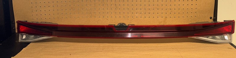 2021-2024 Hyundai Elantra SE Center Tail Light OEM Rear Lamp