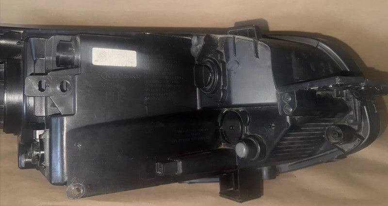 2014-2019 Kia Soul LH Left Headlight OEM 92101B2230