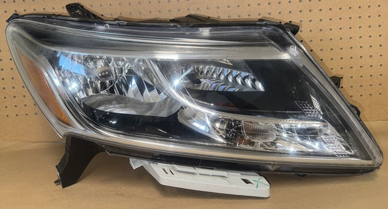 2013-16 Pathfinder Right Headlight Halogen OEM