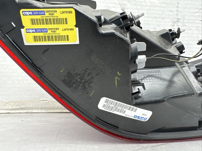 2019-2020 Hyundai Elantra Left Tail Light Halogen Brake Lamp
