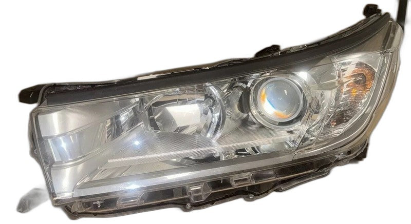 2017-2019 Toyota Highlander Left Passenger Halogen Headlight OEM