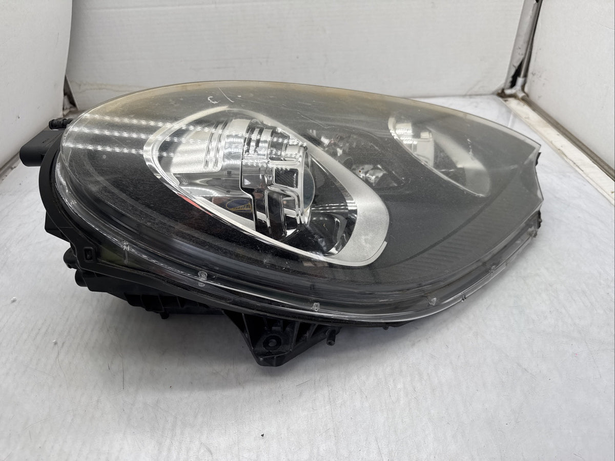 2015-2018 Porsche Macan Right Passenger Headlight OEM Xenon HID Lamp