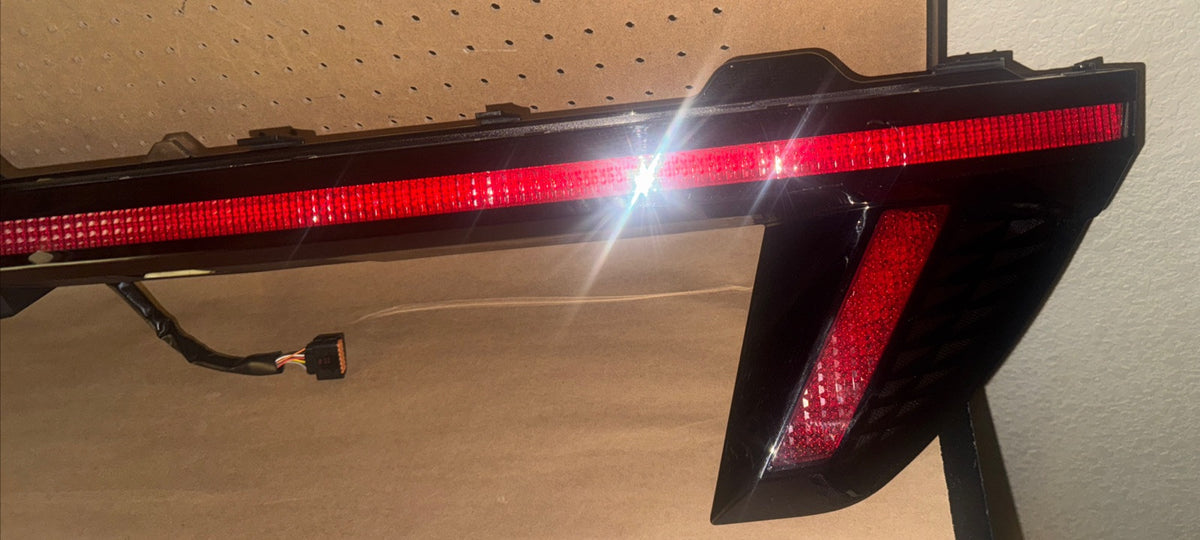 2022-2023 Hyundai Tucson LED Tail Light Rear Center OEM 92403-CW120