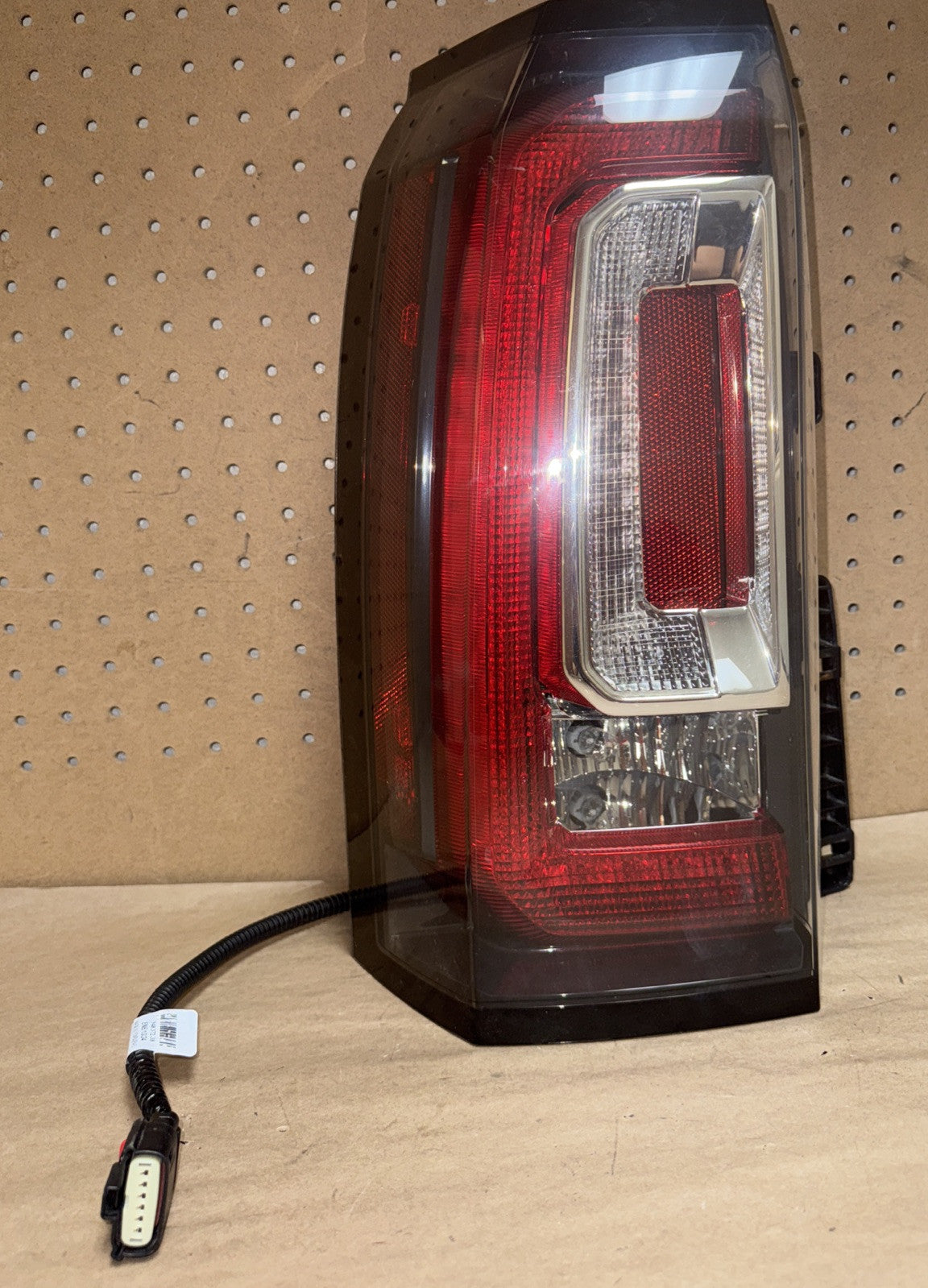 2015-2019 GMC Yukon/XL/Denali LEFT Tail Light OEM