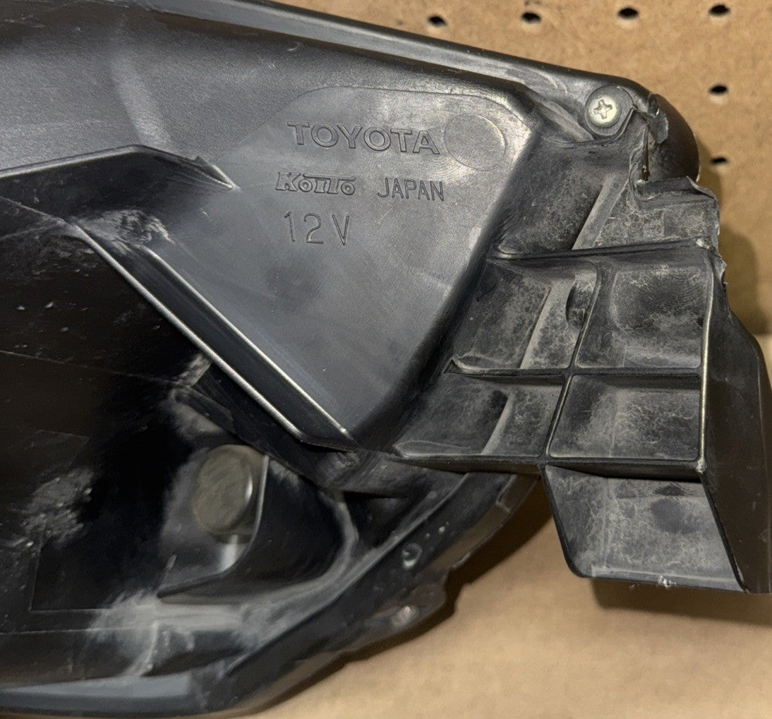 2014-2020 Toyota 4Runner Left Headlight Halogen OEM