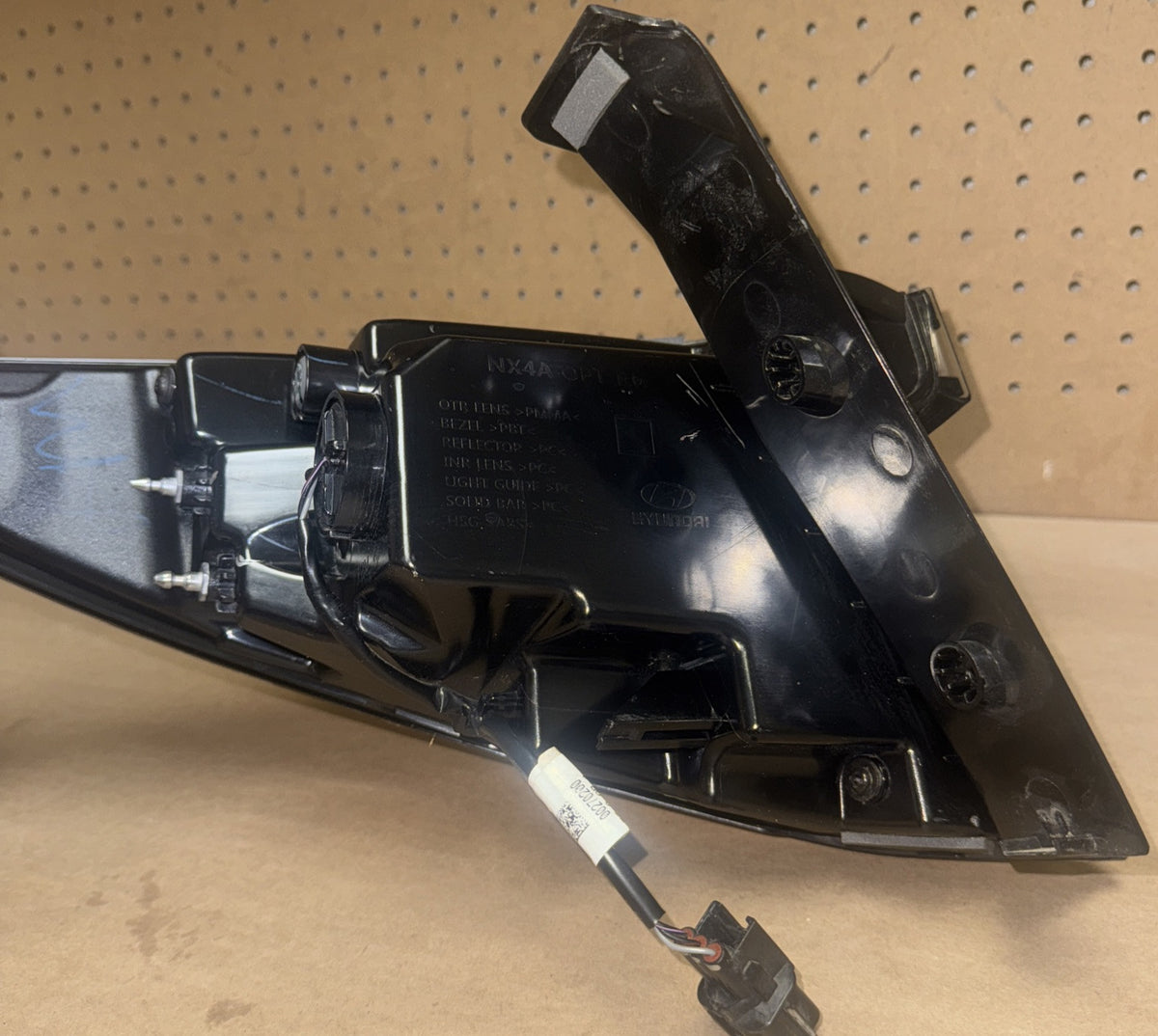 2022-2024 Hyundai Tucson LED Tail Light - Right Side OEM