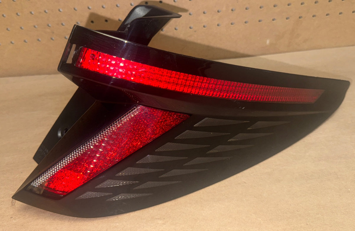 2022-2024 Hyundai Tucson LED Tail Light - Right Side OEM