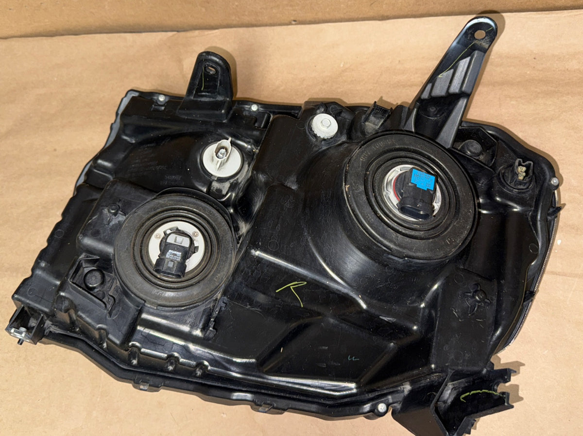 2012-2015 Honda Pilot Right Headlight Halogen OEM