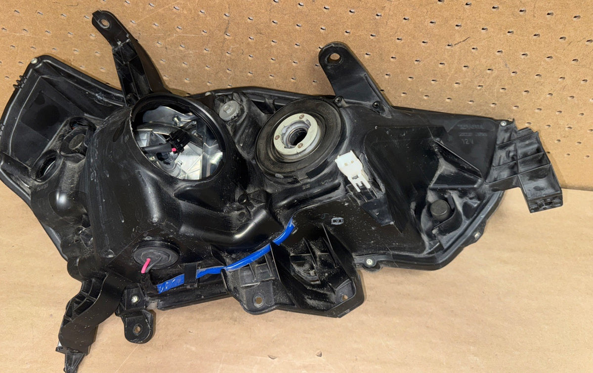2014-2020 Toyota 4Runner Left Headlight Halogen OEM