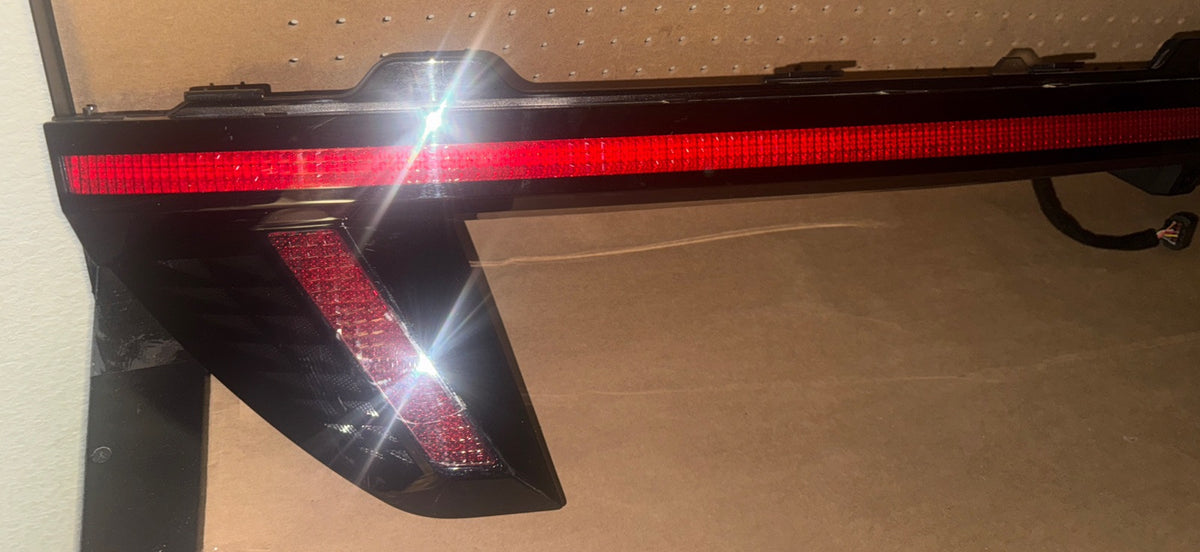 2022-2023 Hyundai Tucson LED Tail Light Rear Center OEM 92403-CW120