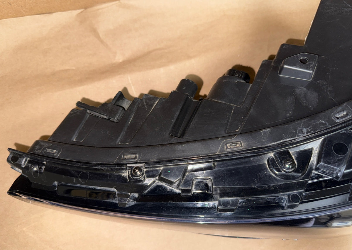 2023-2024 Kia Soul Left LH Headlight Halogen OEM 92102-K05