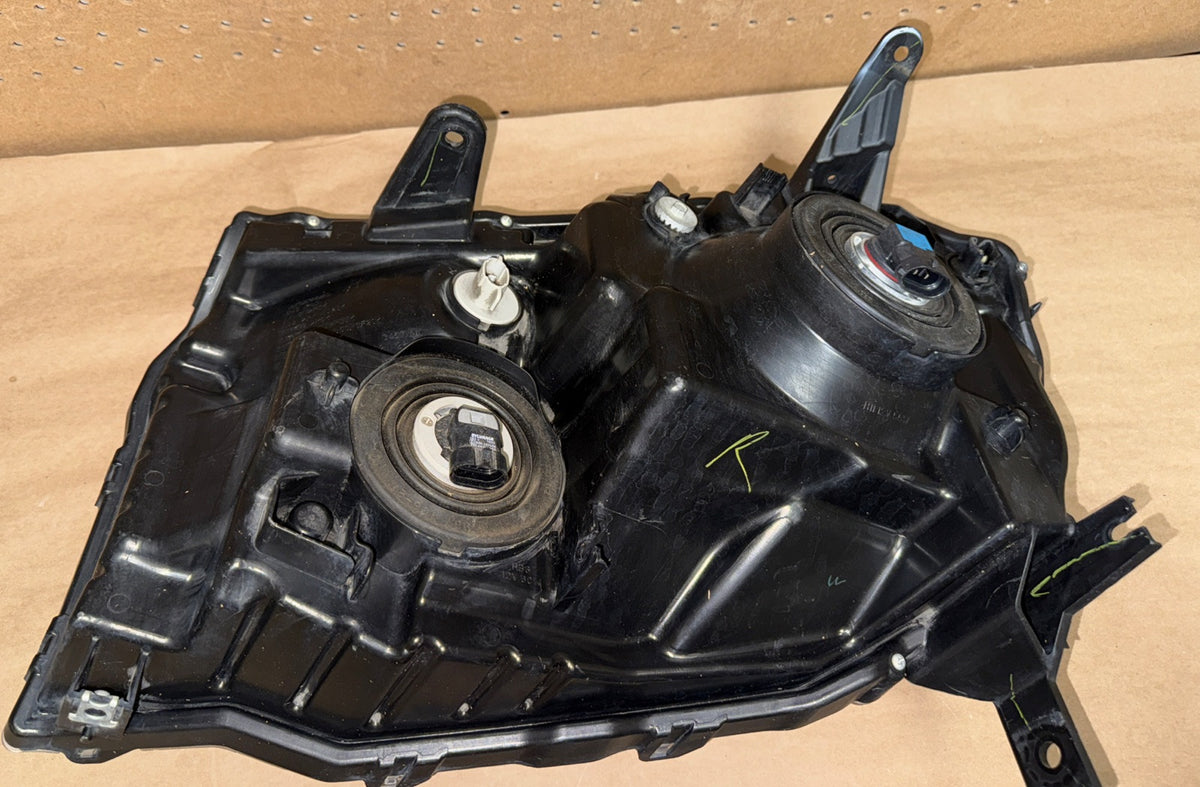2012-2015 Honda Pilot Right Headlight Halogen OEM