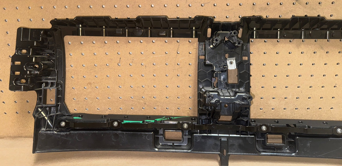 2018 BMW 4 Series G26 Front Air Shutter Frame OEM D6A21