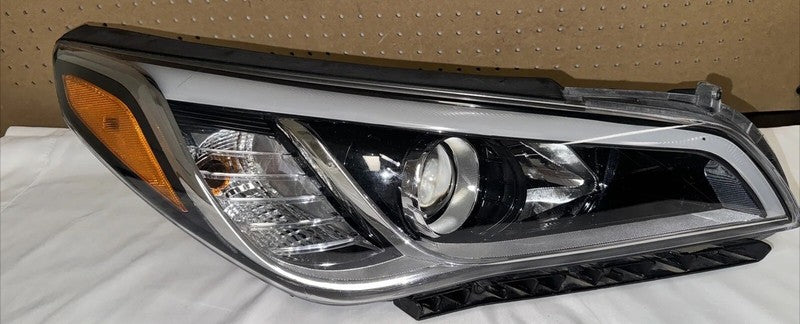 2015-2017 Hyundai Sonata Headlight RIGHT Halogen OEM 92102-C2000