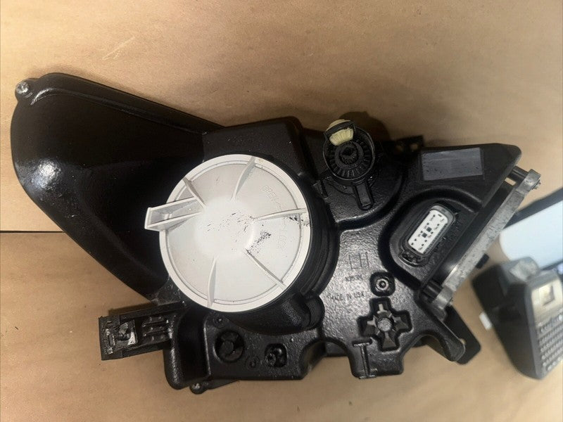 2015-2017 Ford Mustang Left Driver HID Headlight FR3B-13006-B