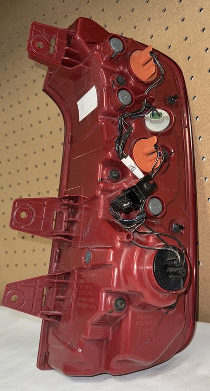 20-21 Kia Telluride Tail Light - Driver Side - OEM Halogen