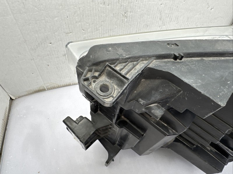 2020-2023 GMC Sierra 2500 3500 HD Right Passenger Headlight OEM LED 84