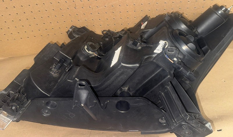 2018-2020 Ford Expedition Headlight RIGHT Halogen/LED OEM - Damaged Ta
