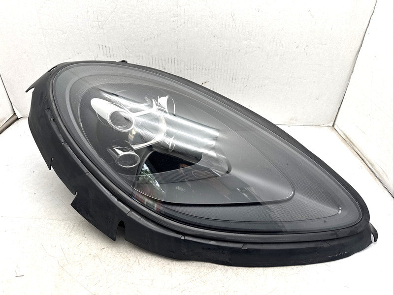 2019-2021 Porsche Macan Right Passenger Headlight OEM LED 95B 941 010 