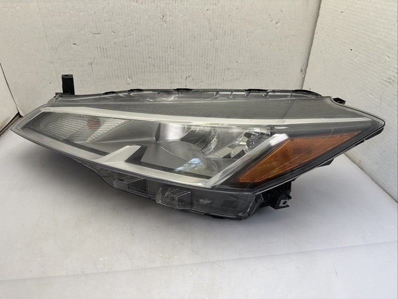 2021-2024 Nissan Kicks Left Driver Headlight OEM Halogen Lamp