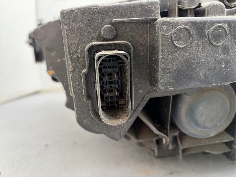 2019-2023 Volkswagen Jetta Right Passenger LED Headlight