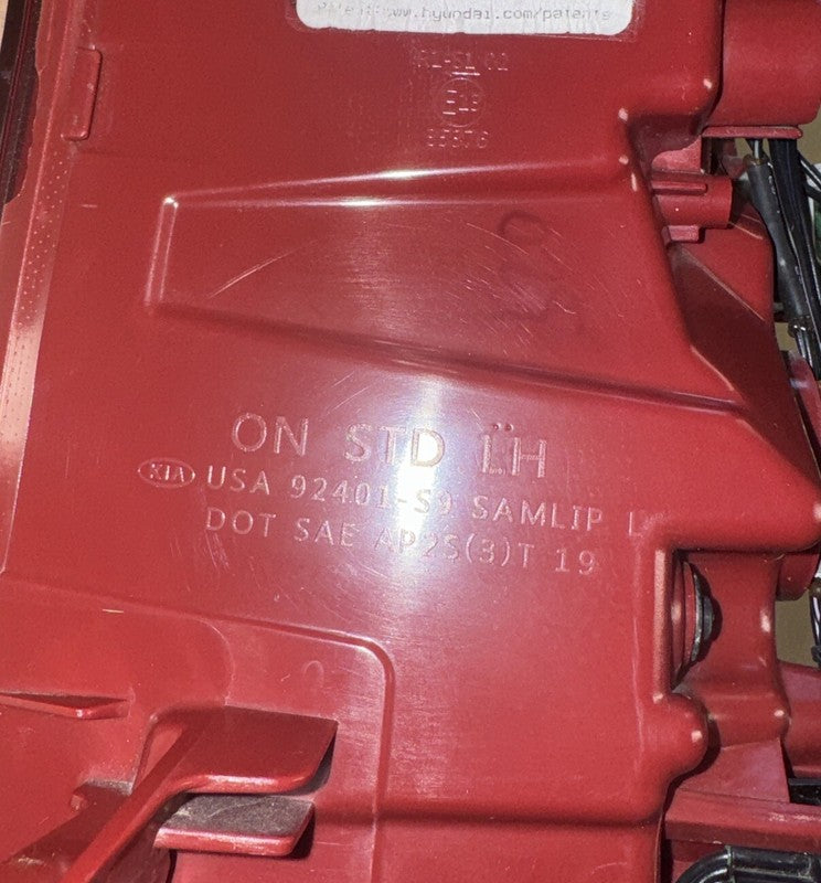 2022 Kia Telluride Left Driver Side Tail Light Halogen OEM 92402-S9