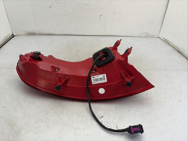 2015-2018 Porsche Macan Right Passenger Tail Light OEM LED 95B945096E