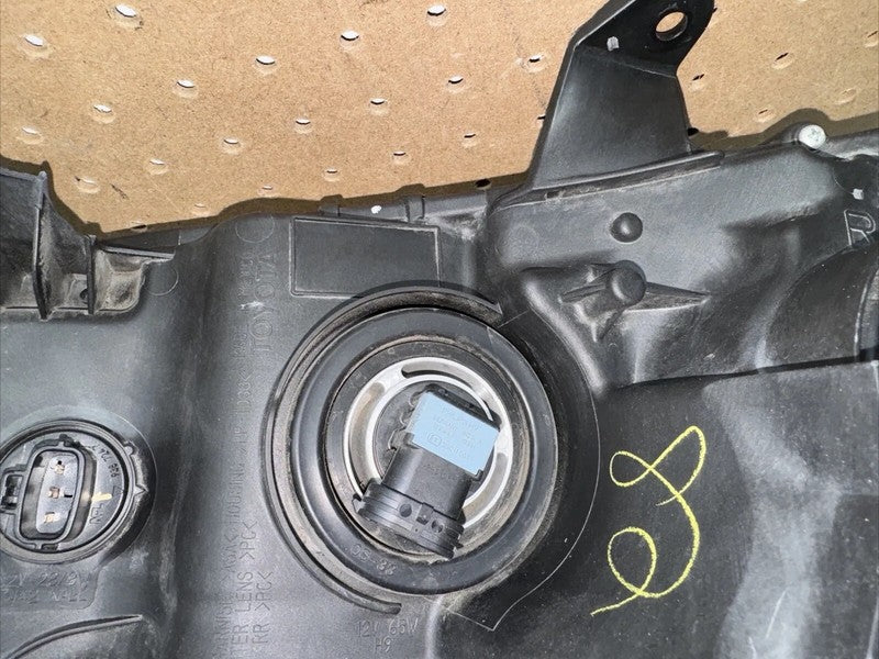 2016-2020 Toyota Tacoma Right Headlight Halogen OEM