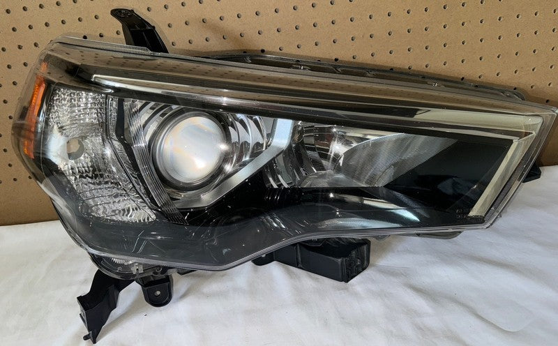 2014-2017 Toyota 4Runner Right Headlight Halogen RH Passenger