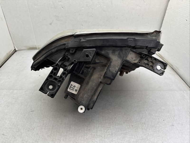 2016-2018 GMC Sierra 1500 Left Headlight OEM Xenon HID 84568272