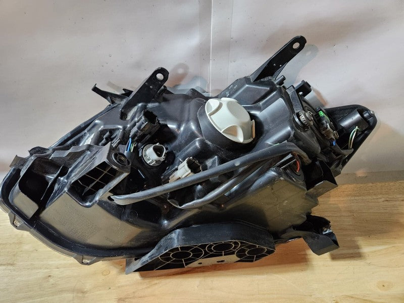 2017-2019 Nissan Rogue Right RH Headlight Halogen/LED OEM Used