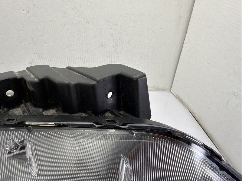 2024-2025 Hyundai Kona Right Passenger Headlight OEM LED 92102-BE020