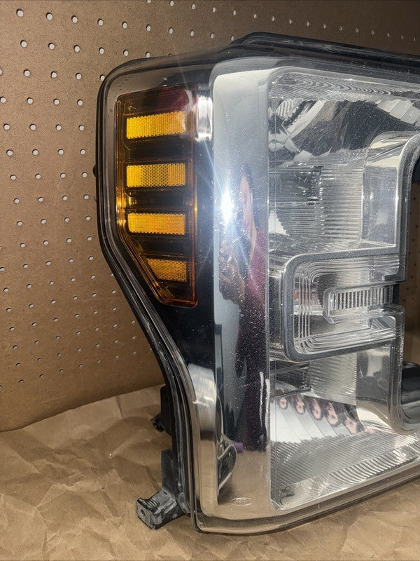 2017-19 Ford F250-F450SD Right Headlight Halogen OEM