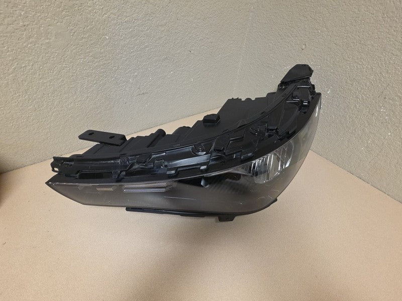 2023-2024 KIA SOUL LEFT HEADLIGHT HALOGEN OEM 92101-K05