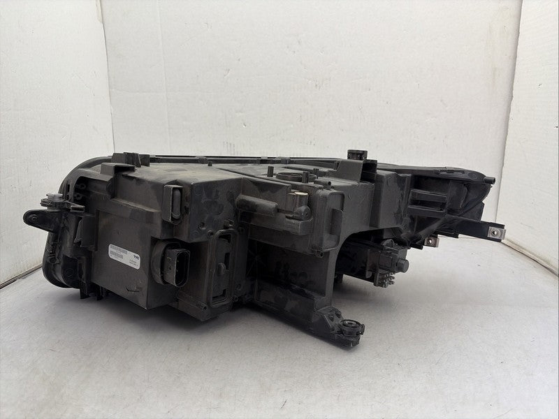 2022-2024 Volkswagen Tiguan Right Passenger LED Headlight