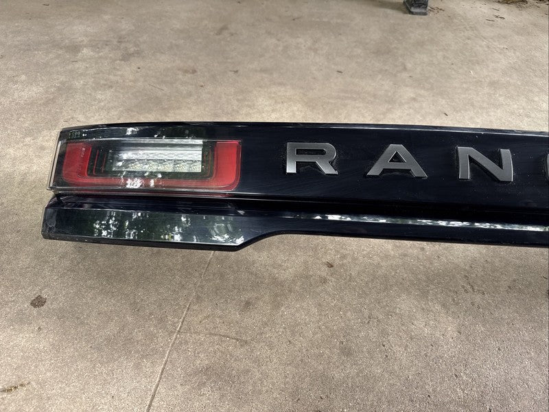 2018-2020 Range Rover Velar OEM LED Rear Center Tail Light