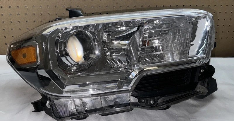 2016-2020 Toyota Tacoma Right Headlight Halogen OEM