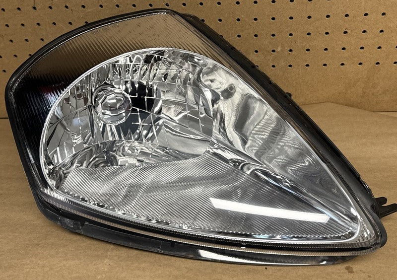2000-2005 Eclipse Headlight Lamp RH Right Passenger OEM MR990820