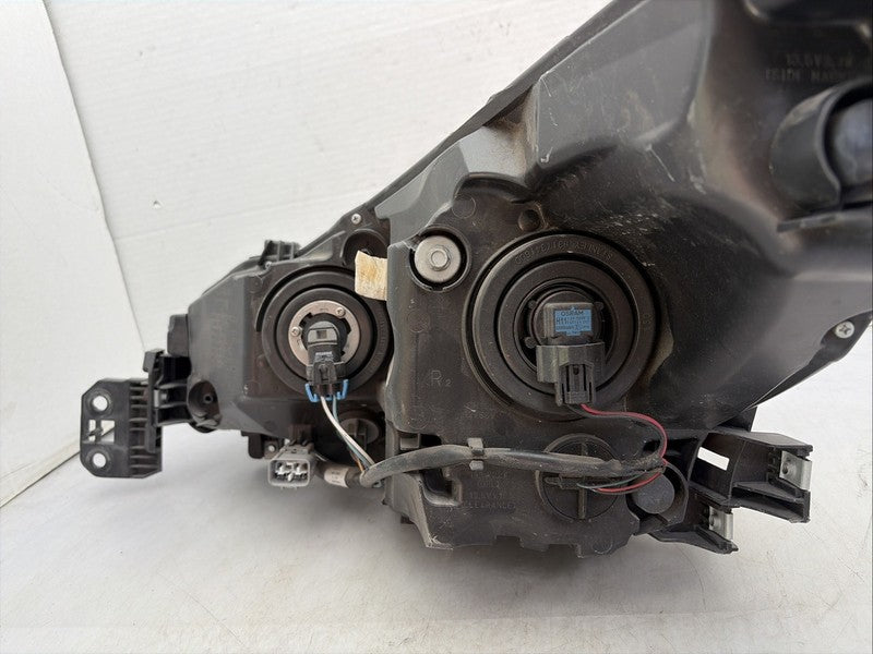 2018-2019 Subaru Legacy Outback Right Passenger Headlight OEM Halogen