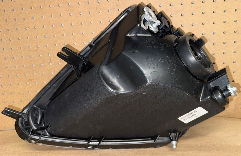 2000-2005 Eclipse Headlight Lamp RH Right Passenger OEM MR990820