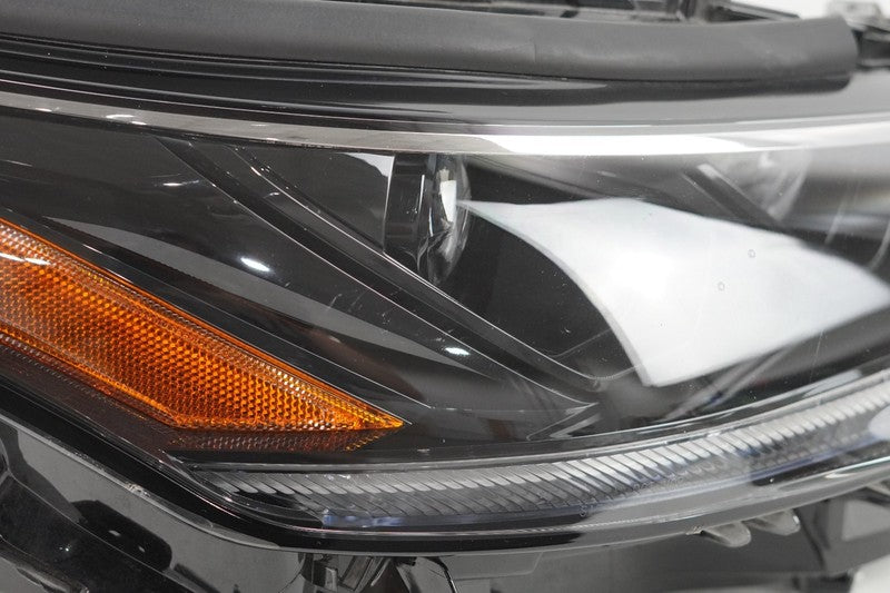 OEM 2020-2023 Toyota Highlander LED Headlight RH Black Trim #0 D1