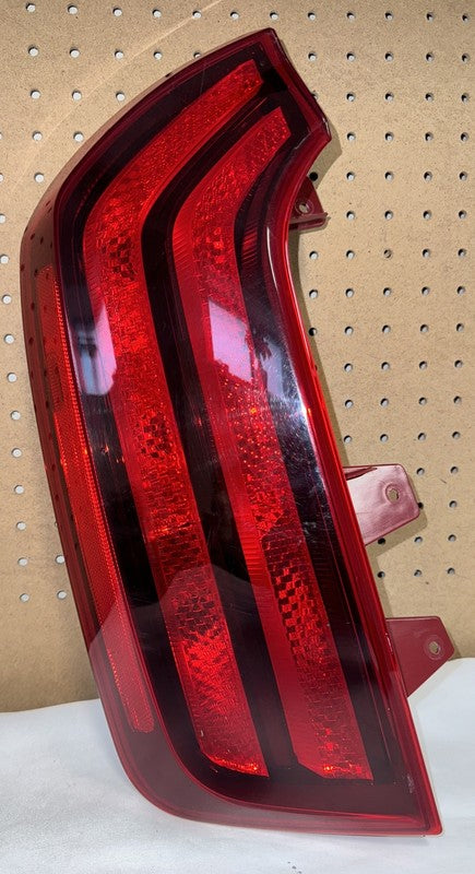 20-21 Kia Telluride Tail Light - Driver Side - OEM Halogen