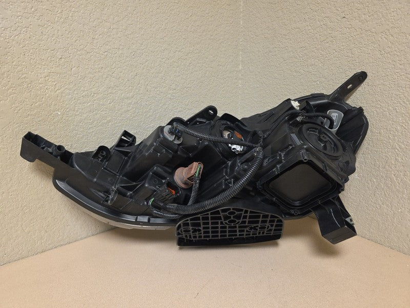 2016-2019 Nissan Sentra Right Passenger Side Headlight OEM Halogen
