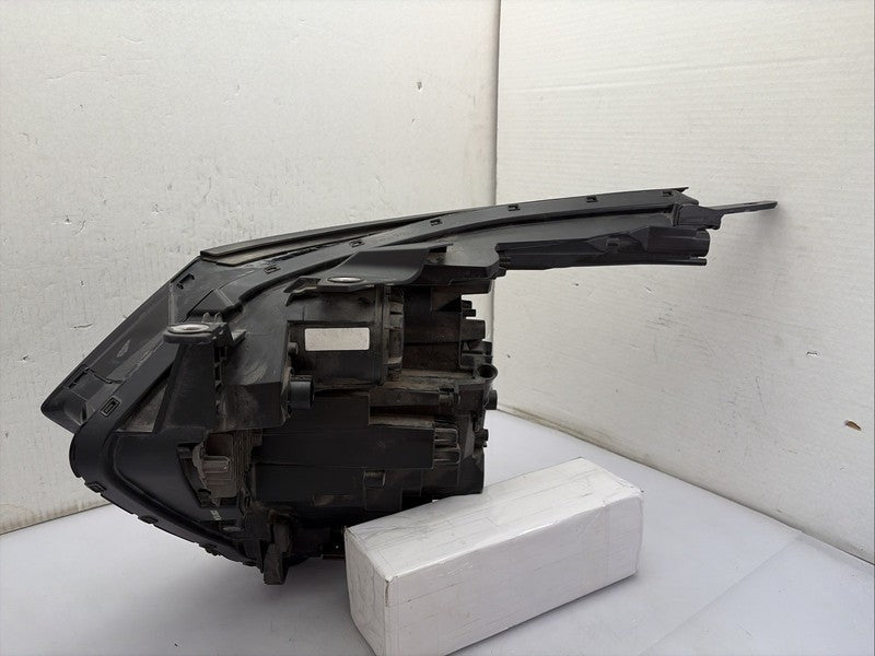 2022-2024 Kia Sportage Right Passenger Headlight OEM LED 92102-P1